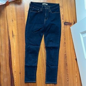 Levi 721 high rise skinny jean size 27 27”
